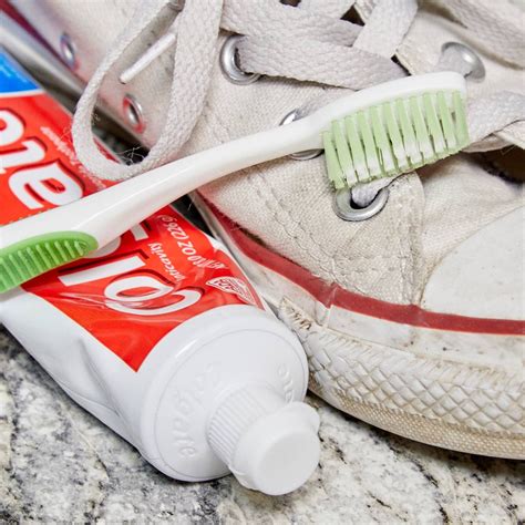 how to clean shoes with toothpaste.